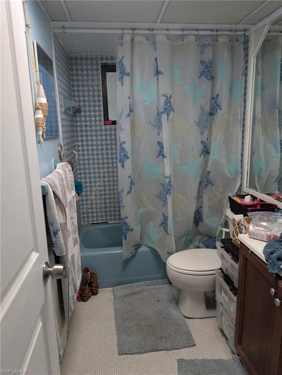 23261 Tuckahoe Road Alva, FL 33920 - Photo 23 of 39 a bathroom with a sink toilet and shower