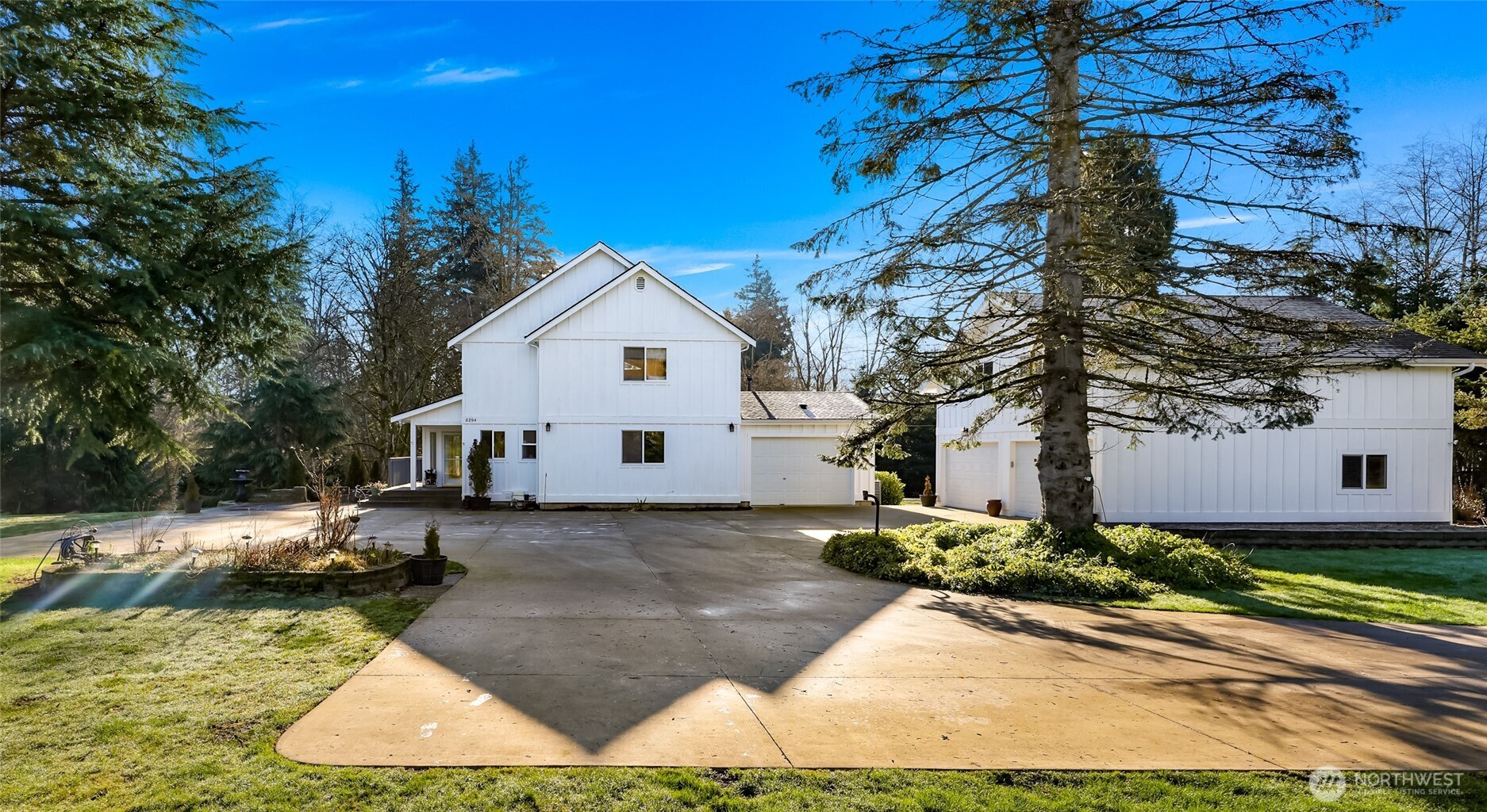 8894 Giles Road Blaine, WA 98230 - Photo 4 of 39