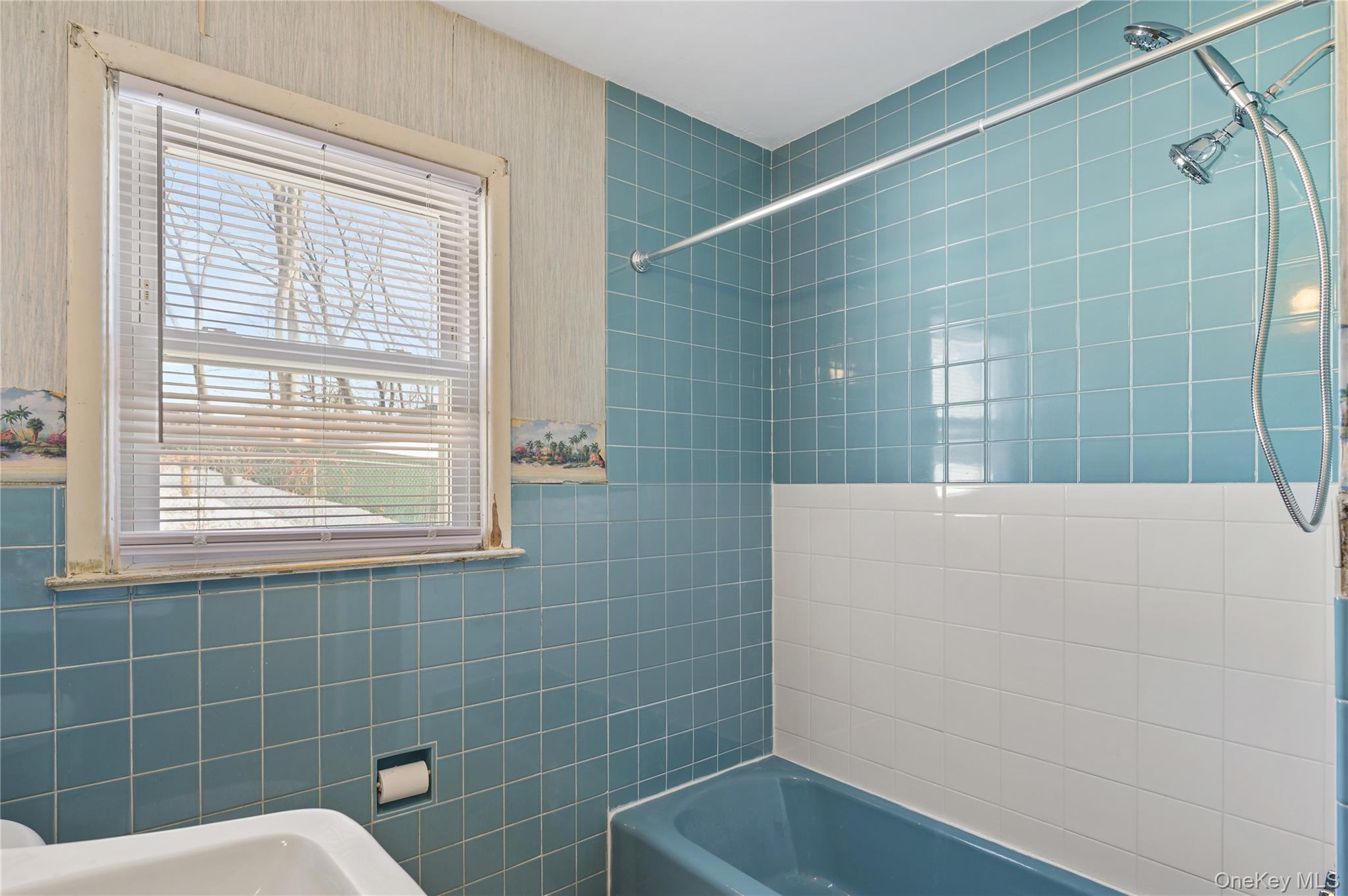 285 Madison Avenue Port Chester, NY 10573 - Photo 17 of 26