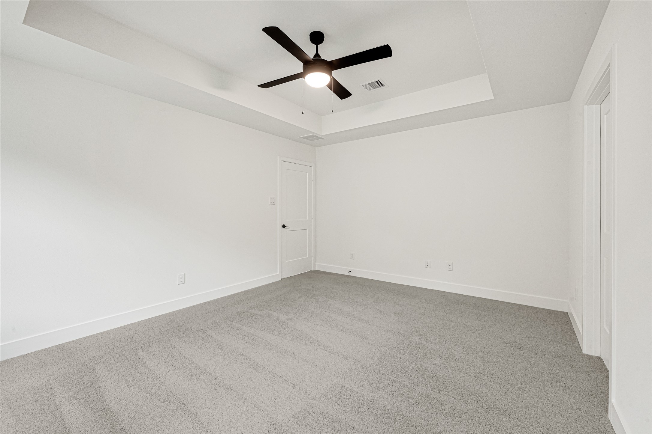 9352 Hard Rock Road Conroe, TX 77303 - Photo 17 of 21 Primary Room