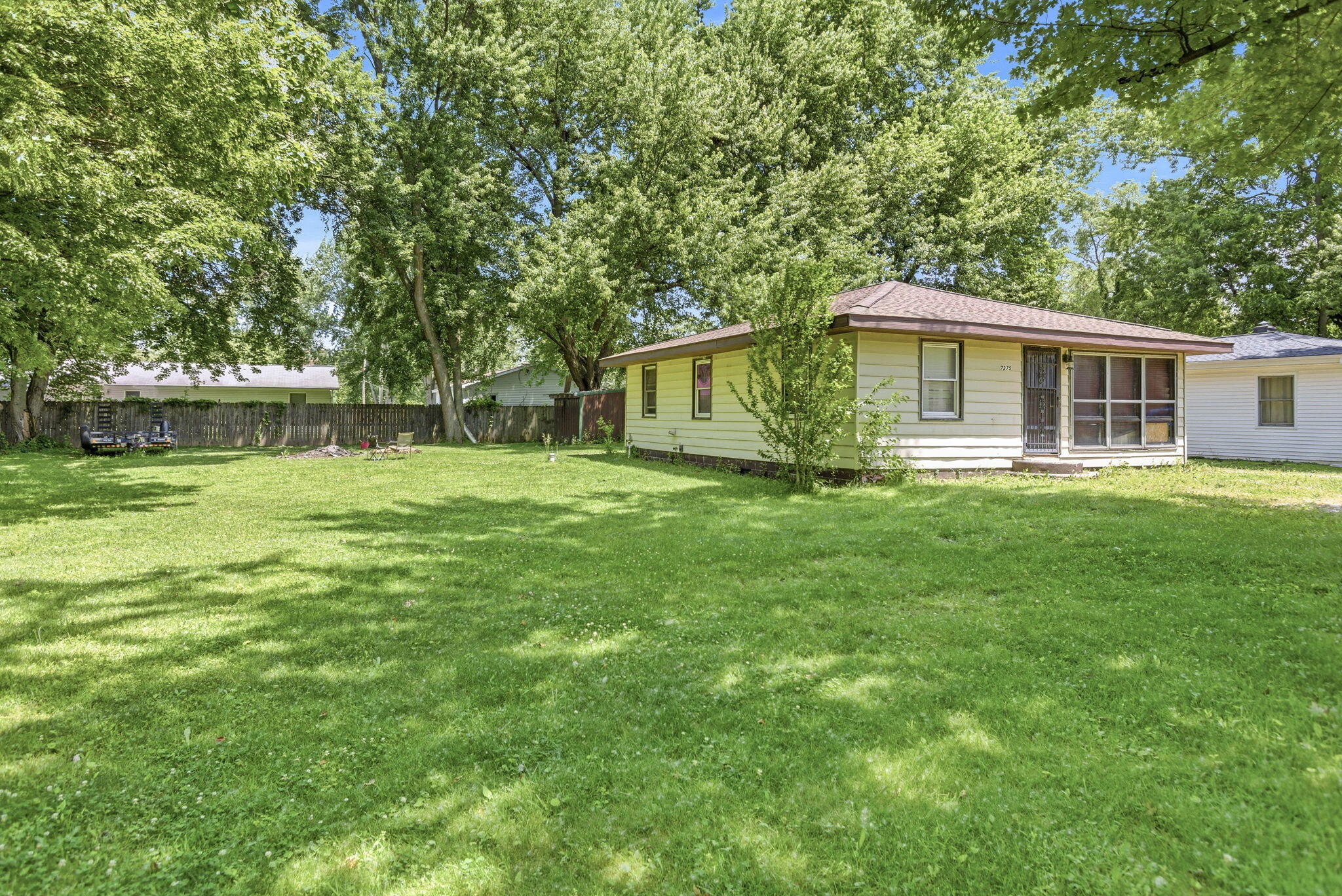 7275 Helen Coloma, MI 49038 - Photo 8 of 21 15-web-or-mls-20260610_7275 Helen St Col