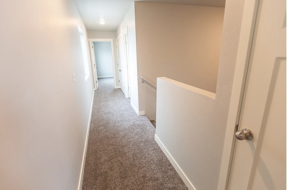 21155 Gosling Road, Unit 51A Spring, TX 77388 - Photo 29 of 34 third floor hallway