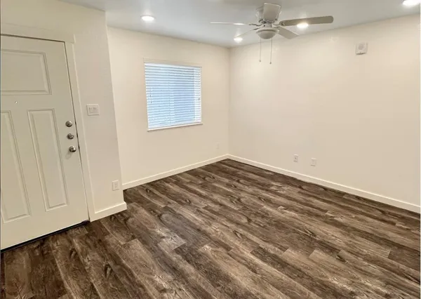 $1,900 | 21155 Gosling Road, Unit 51A, Spring, TX 77388