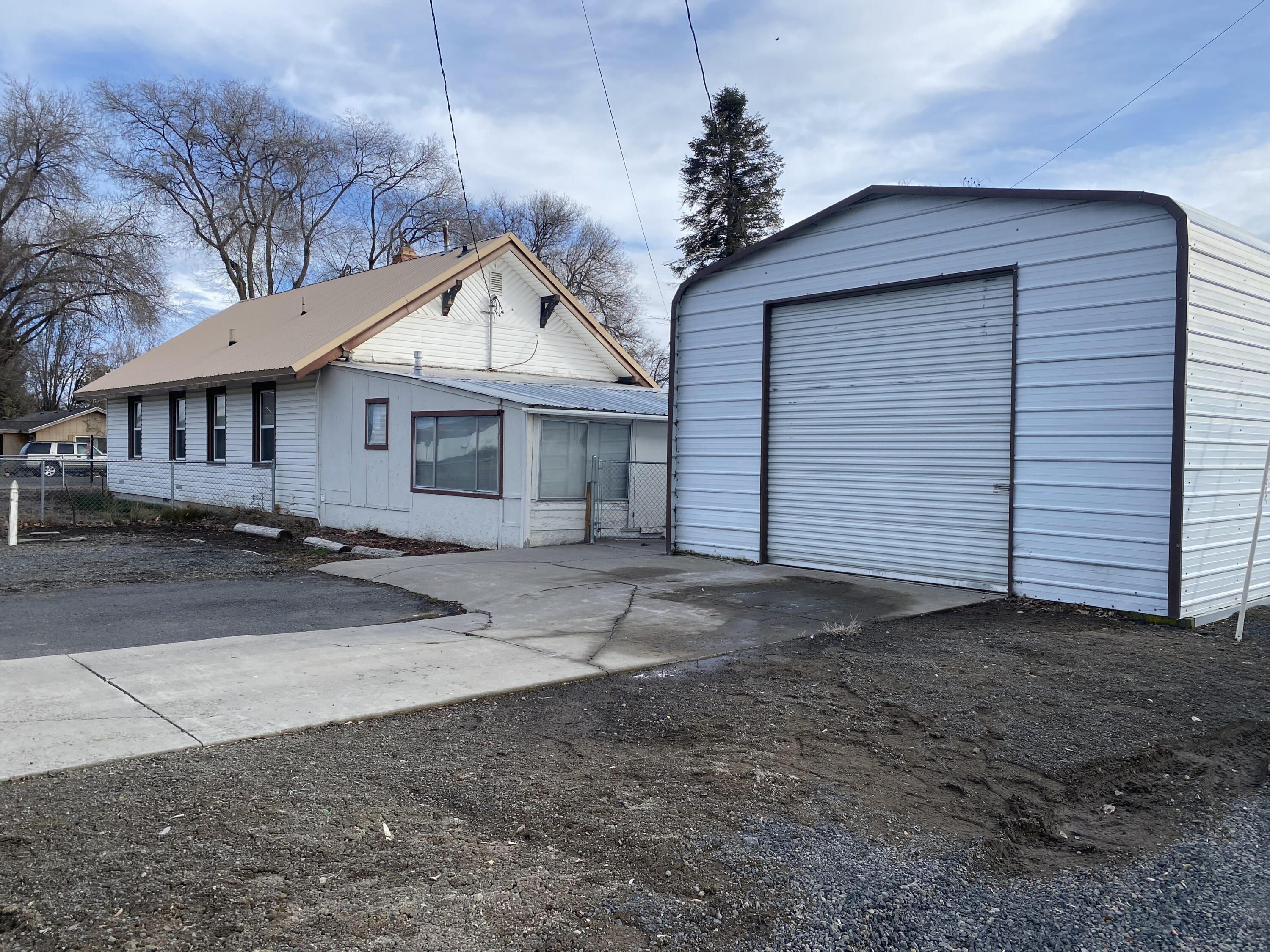 332 North Madison Street Merrill, OR 97633 - Photo 1 of 37 mm
