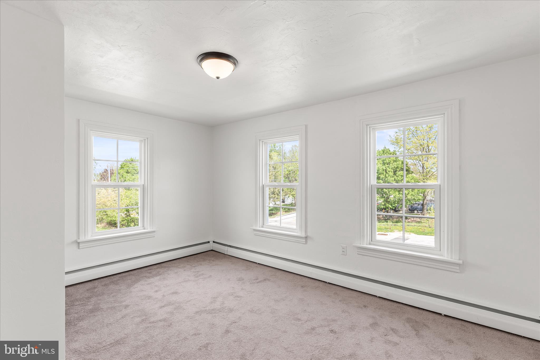 310 Clover Lane Hanover, PA 17331 - Photo 19 of 34 an empty room with windows