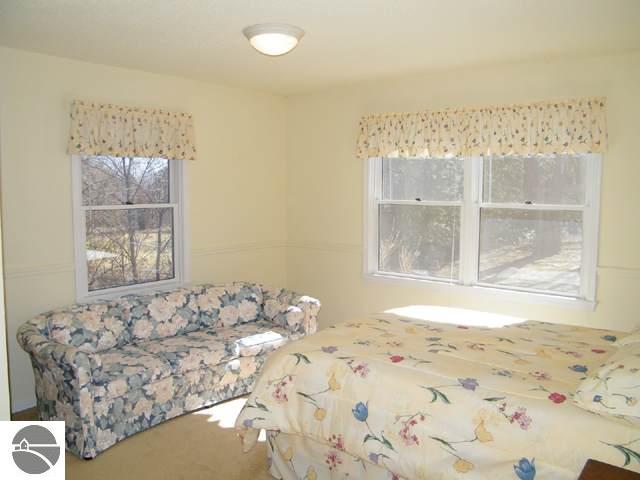 195 Mathison Road South Traverse City, MI 49686 - Photo 8 of 15 1713211-7.JPG