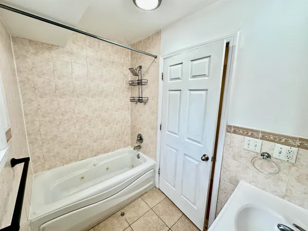 $2,900 | 53 Williams Avenue, Unit 2, Jersey City, NJ 07304