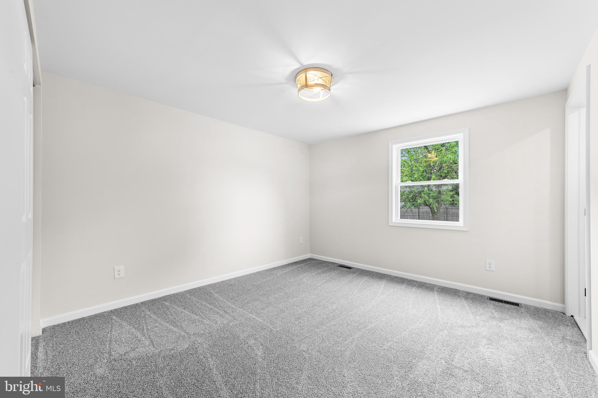 15 Dunlin Way Sicklerville, NJ 08081 - Photo 19 of 28 an empty room with windows