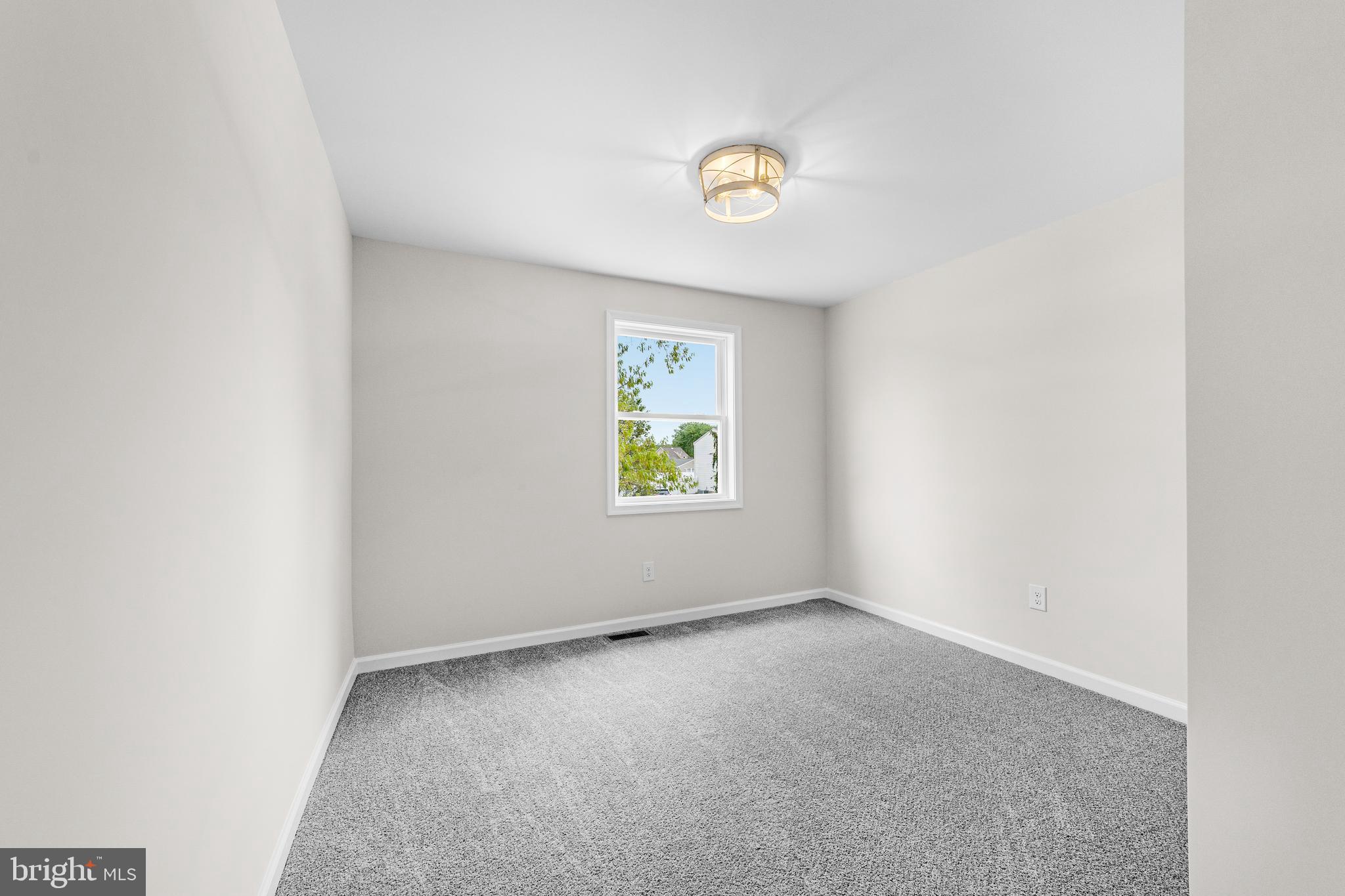 15 Dunlin Way Sicklerville, NJ 08081 - Photo 21 of 28 a view of room and window