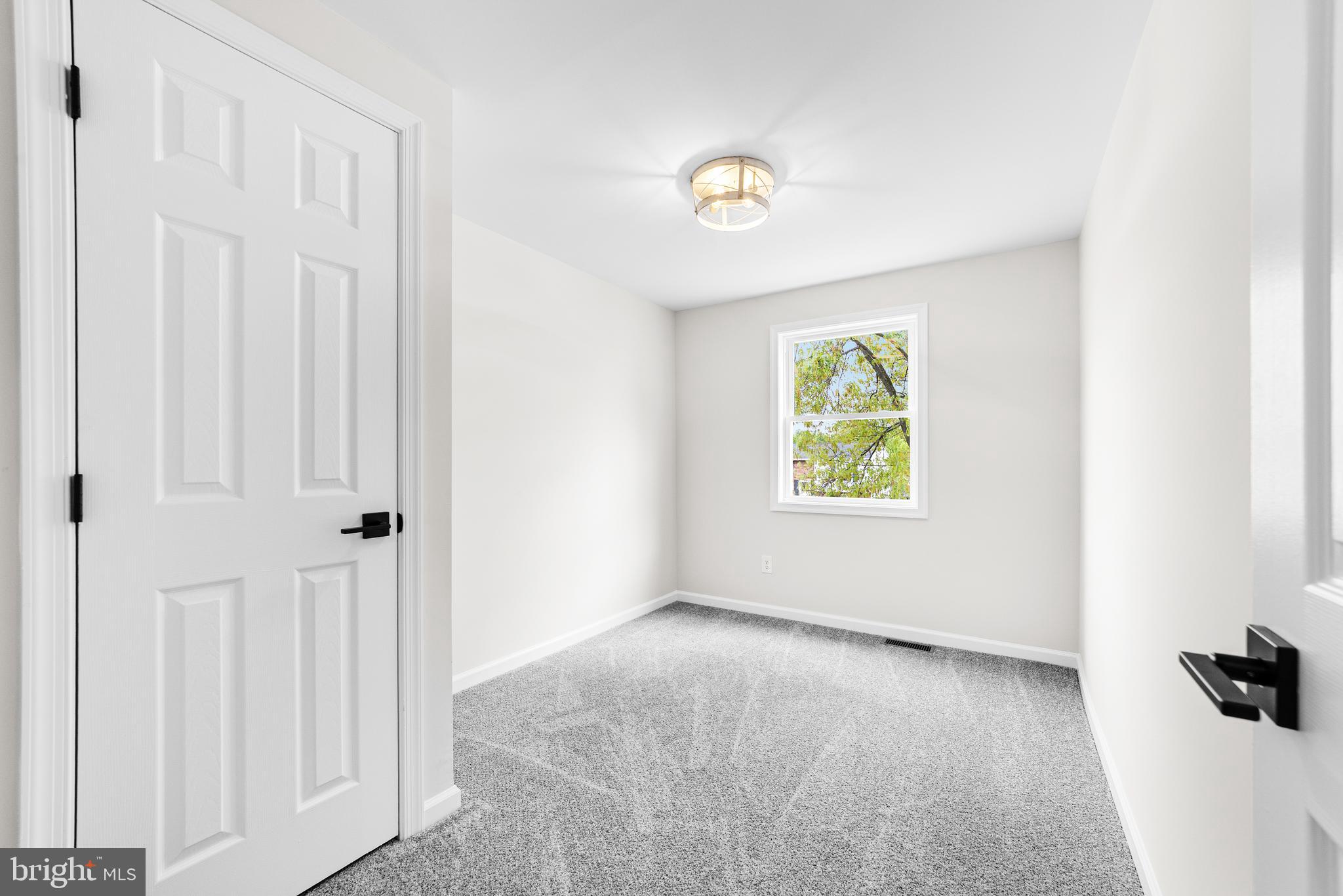 15 Dunlin Way Sicklerville, NJ 08081 - Photo 23 of 28 an empty room with windows