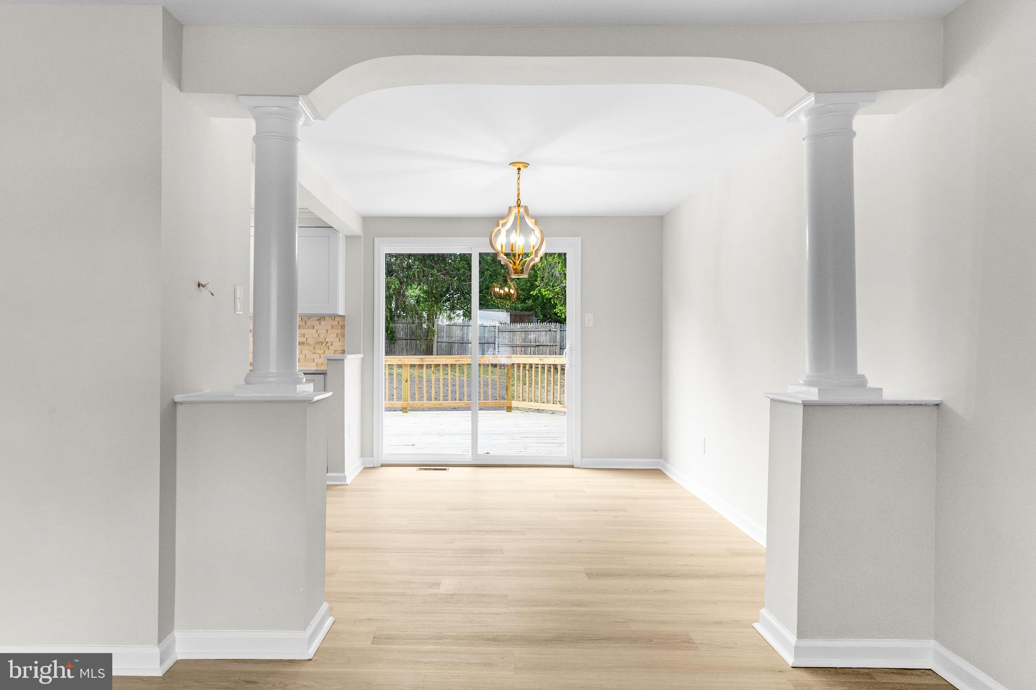 15 Dunlin Way Sicklerville, NJ 08081 - Photo 10 of 28 a room that has a window in it