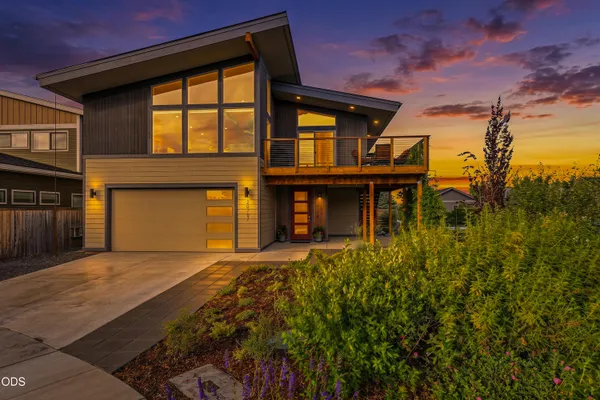 $699,900 | 20767 Northeast Angora Court, Bend, OR 97701