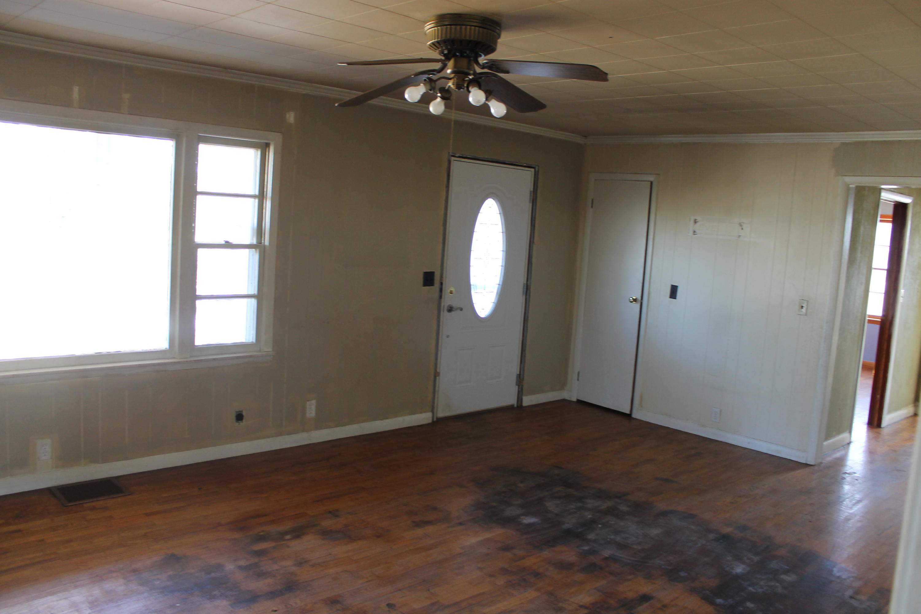 2045 Reagan Road Byrdstown, TN 38549 - Photo 3 of 12 IMG_0799