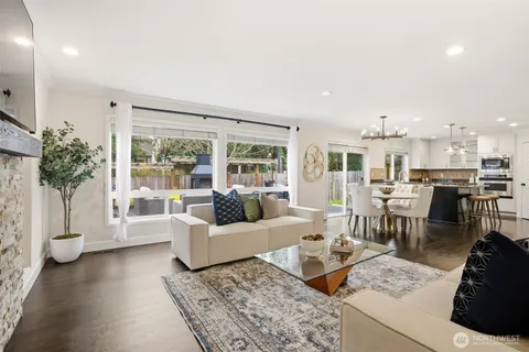 $1,698,600 | 928 271st Avenue Southeast, Sammamish, WA 98075