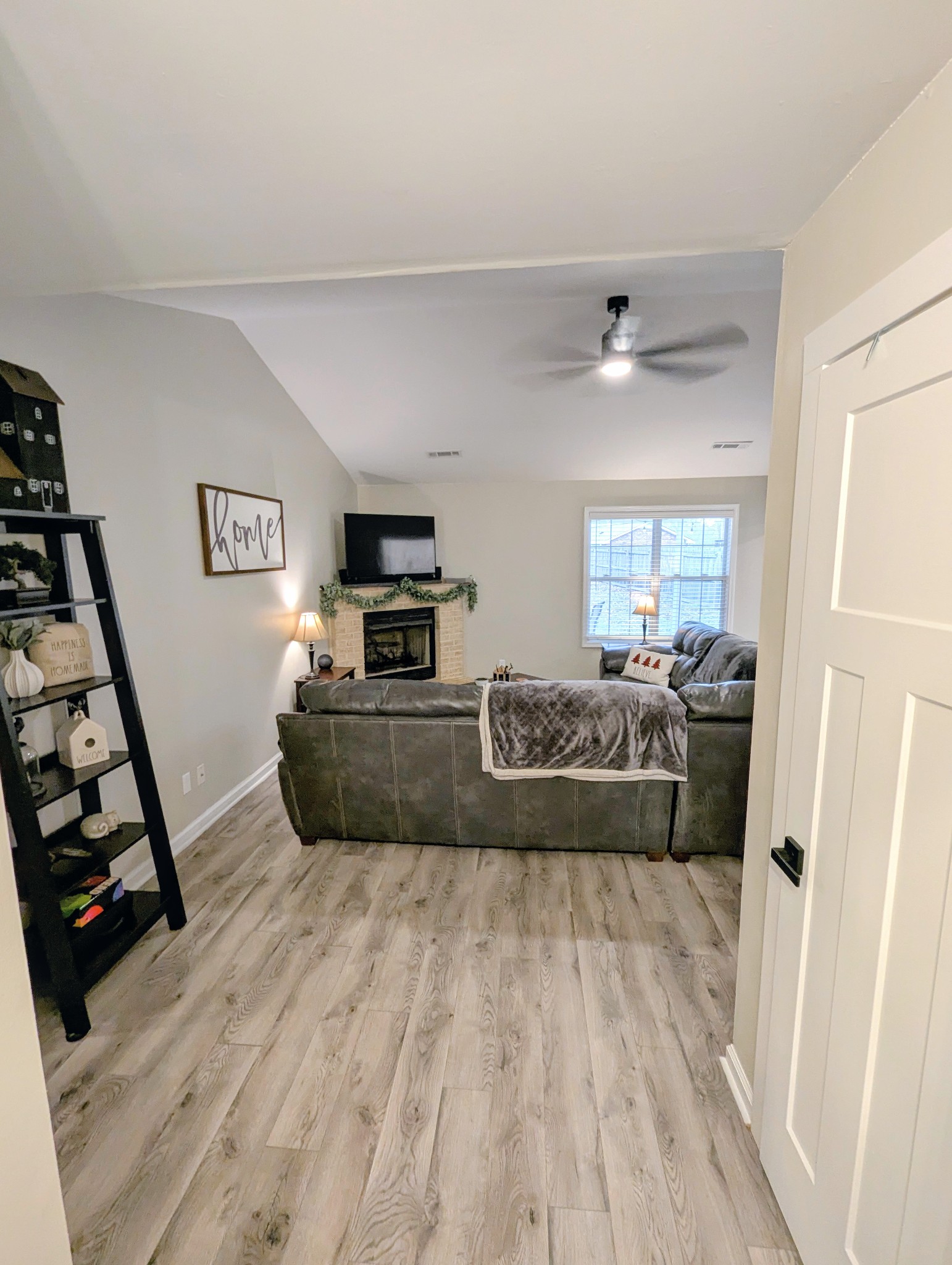 401 Bonny Castle Road Clarksville, TN 37040 - Photo 3 of 28 Gallery Image 3