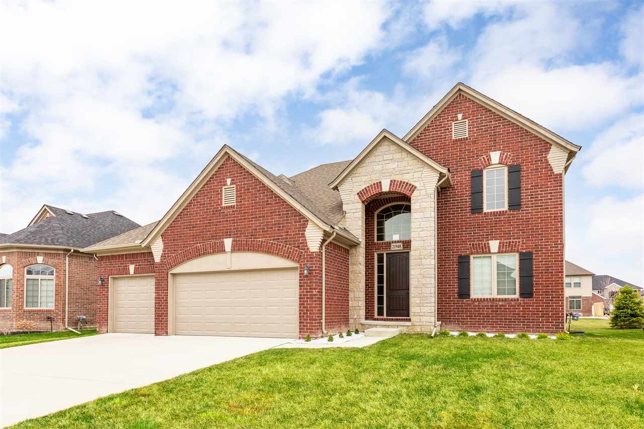 21948 Rio Grande Drive Macomb, MI 48044 - Photo 2 of 27 50071980-1.JPG