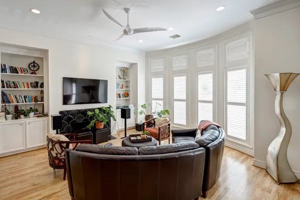 $3,800 | 5014 Mellon Street, Houston, TX 77098