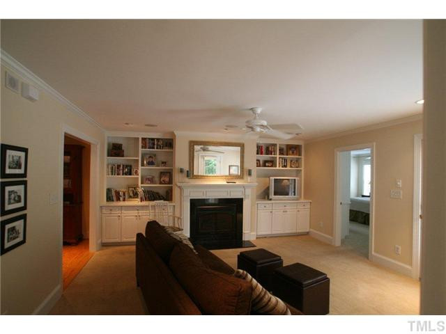 705 Kimbrough Street Raleigh, NC 27608 - Photo 6 of 23 Photo 6