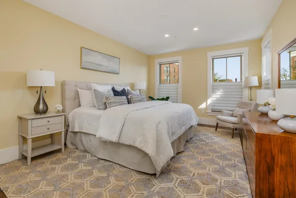 $5,000 | 50 Maplewood Avenue, Unit 303, Portsmouth, NH 03801