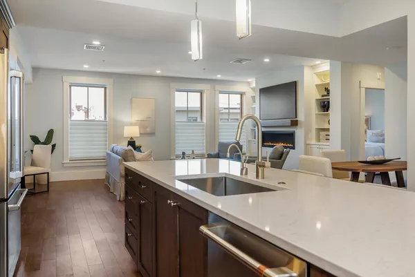 $5,000 | 50 Maplewood Avenue, Unit 303, Portsmouth, NH 03801