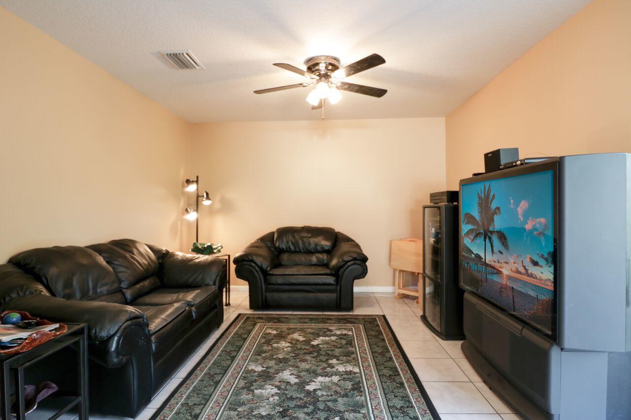 10130 Fanfare Drive Boca Raton, FL 33428 - Photo 8 of 27 FAMILY ROOM