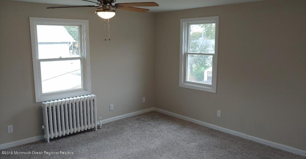 557 Lloyd Road Hazlet, NJ 07730 - Photo 5 of 10 2019-10-22-13-06-43 (1024x535)