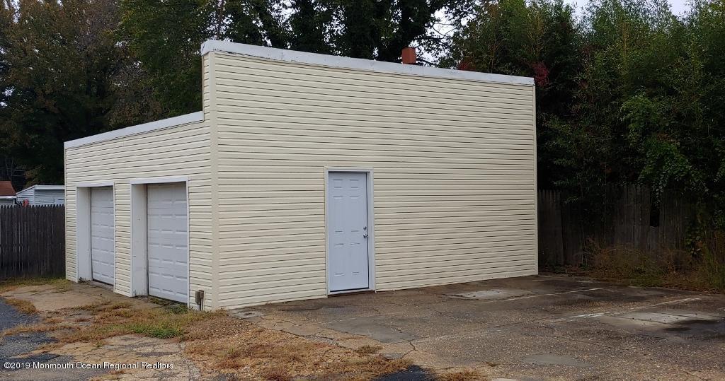 557 Lloyd Road Hazlet, NJ 07730 - Photo 10 of 10 2019-10-22-13-02-52 (1024x539)