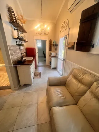 $1,600 | 1735 Southwest 85th Avenue, Miami, FL 33155