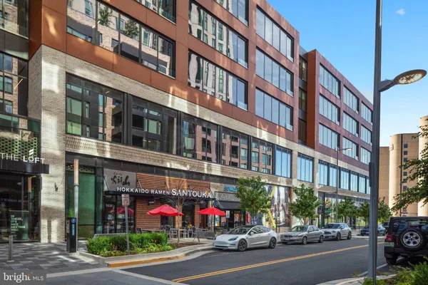 $3,500 | 1650 Silver Hill Drive, Unit 1404, McLean, VA 22102
