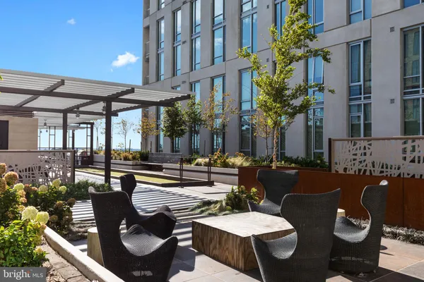 $3,500 | 1650 Silver Hill Drive, Unit 1404, McLean, VA 22102