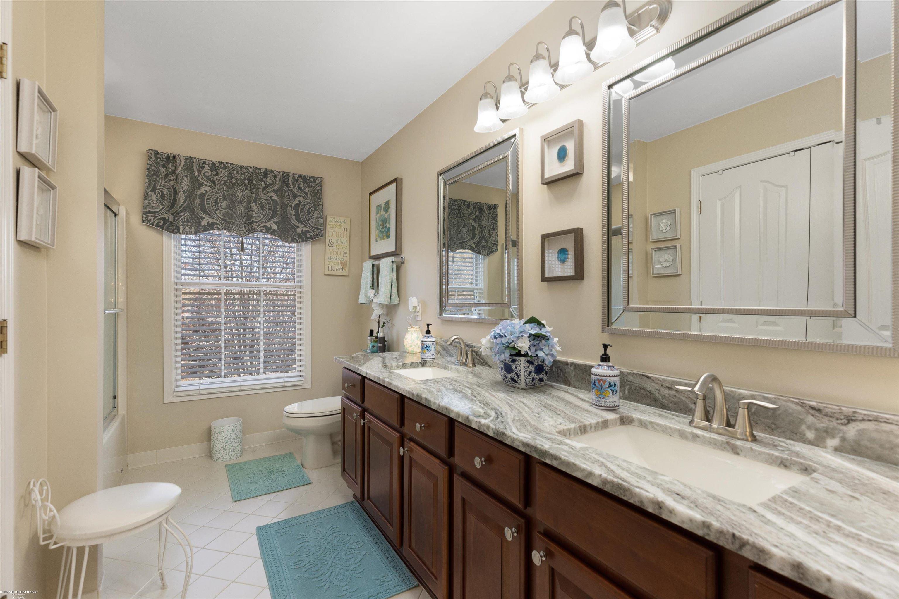 559 Bedlington Drive Rochester, MI 48307 - Photo 36 of 52 50193777-28d29267-f901-4648-bef1-360d68a51294.JPG