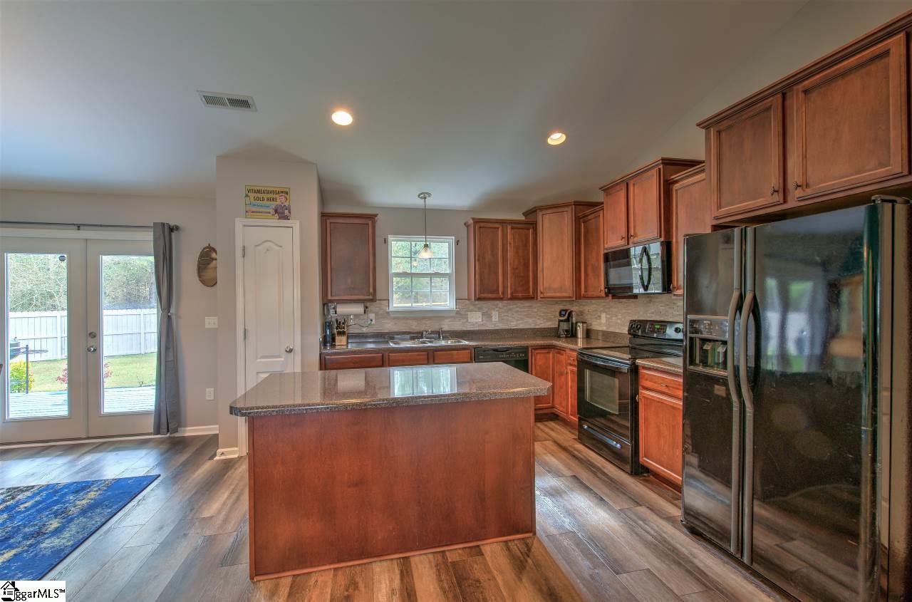 814 Efren Point Lyman, SC 29365 - Photo 15 of 33 Gallery Image 15