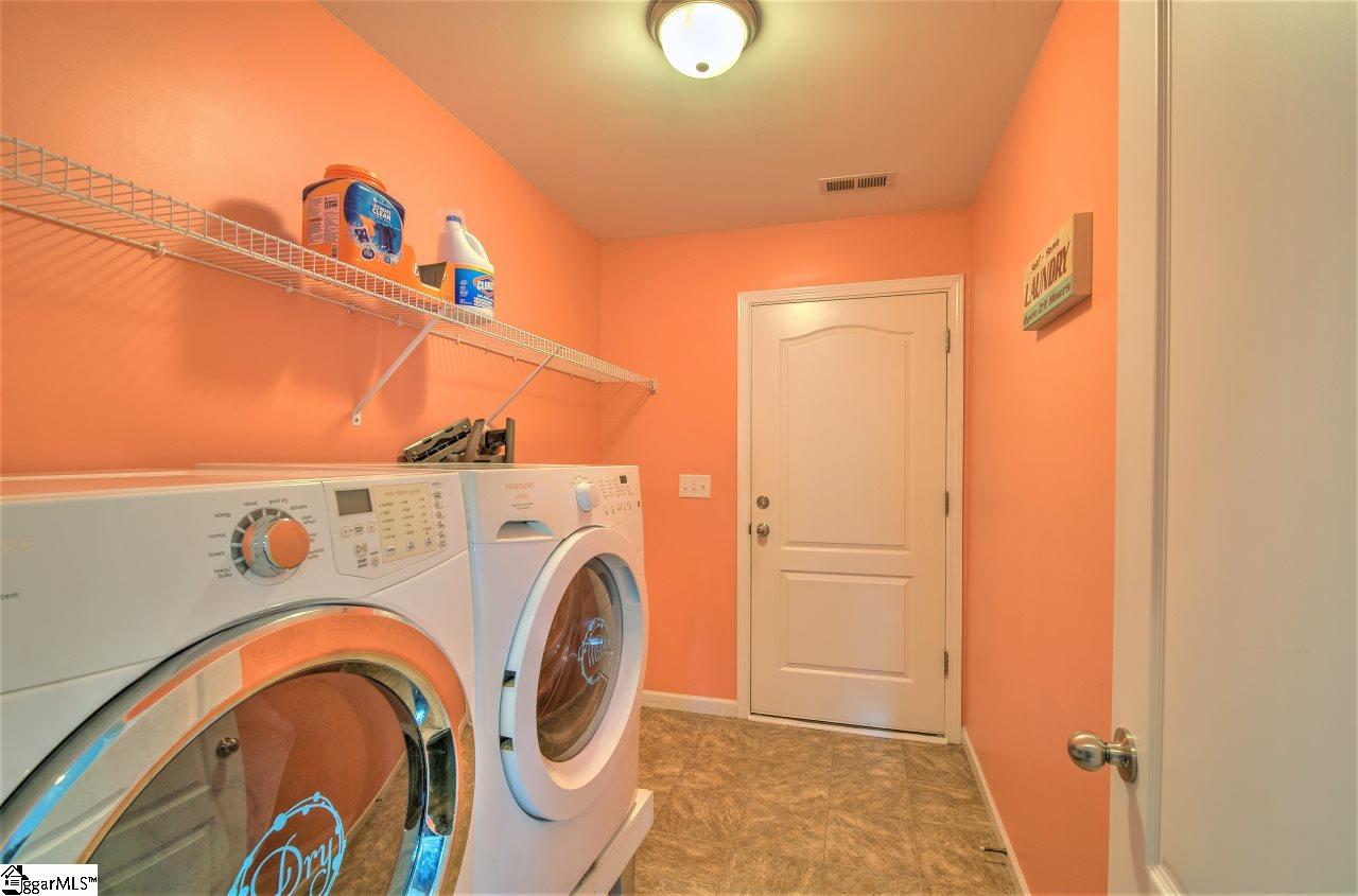 814 Efren Point Lyman, SC 29365 - Photo 19 of 33 Gallery Image 19