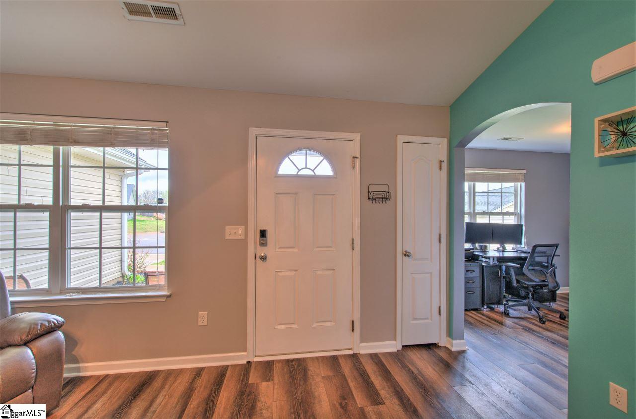 814 Efren Point Lyman, SC 29365 - Photo 5 of 33 Gallery Image 5