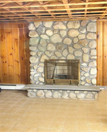 14 Samoset Road Woburn, MA 01801 - Photo 20 of 25 a view of a entryway