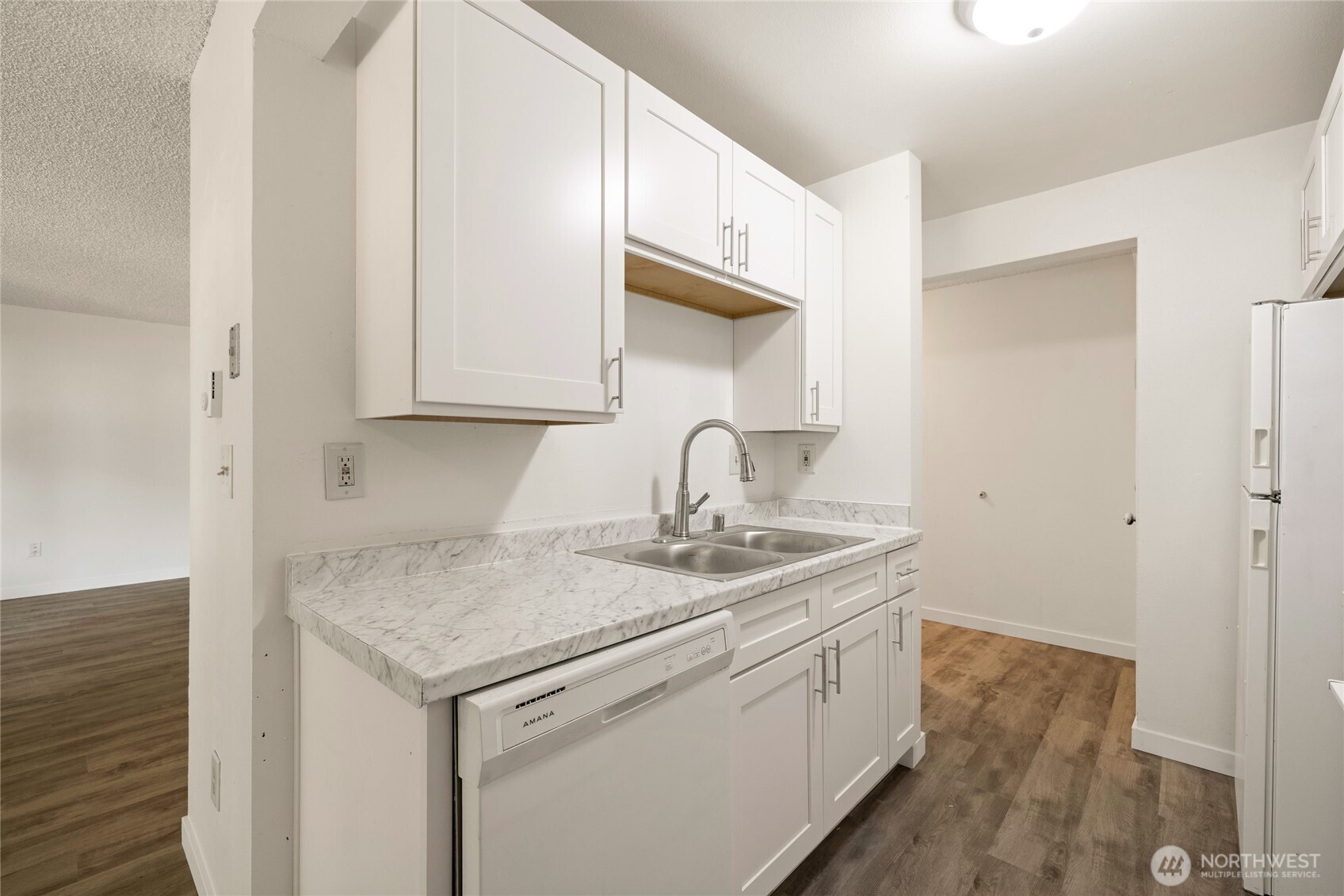 3909 Mason Loop Road Tacoma, WA 98409 - Photo 7 of 38 Gallery Image 7