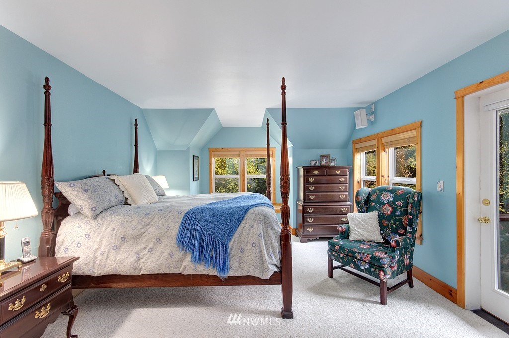 21253 President Point Road Northeast Kingston, WA 98346 - Photo 9 of 15 Gallery Image 9