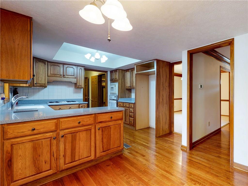 6216 Buck Trail Road Indianapolis, IN 46237 - Photo 7 of 42 Gallery Image 7