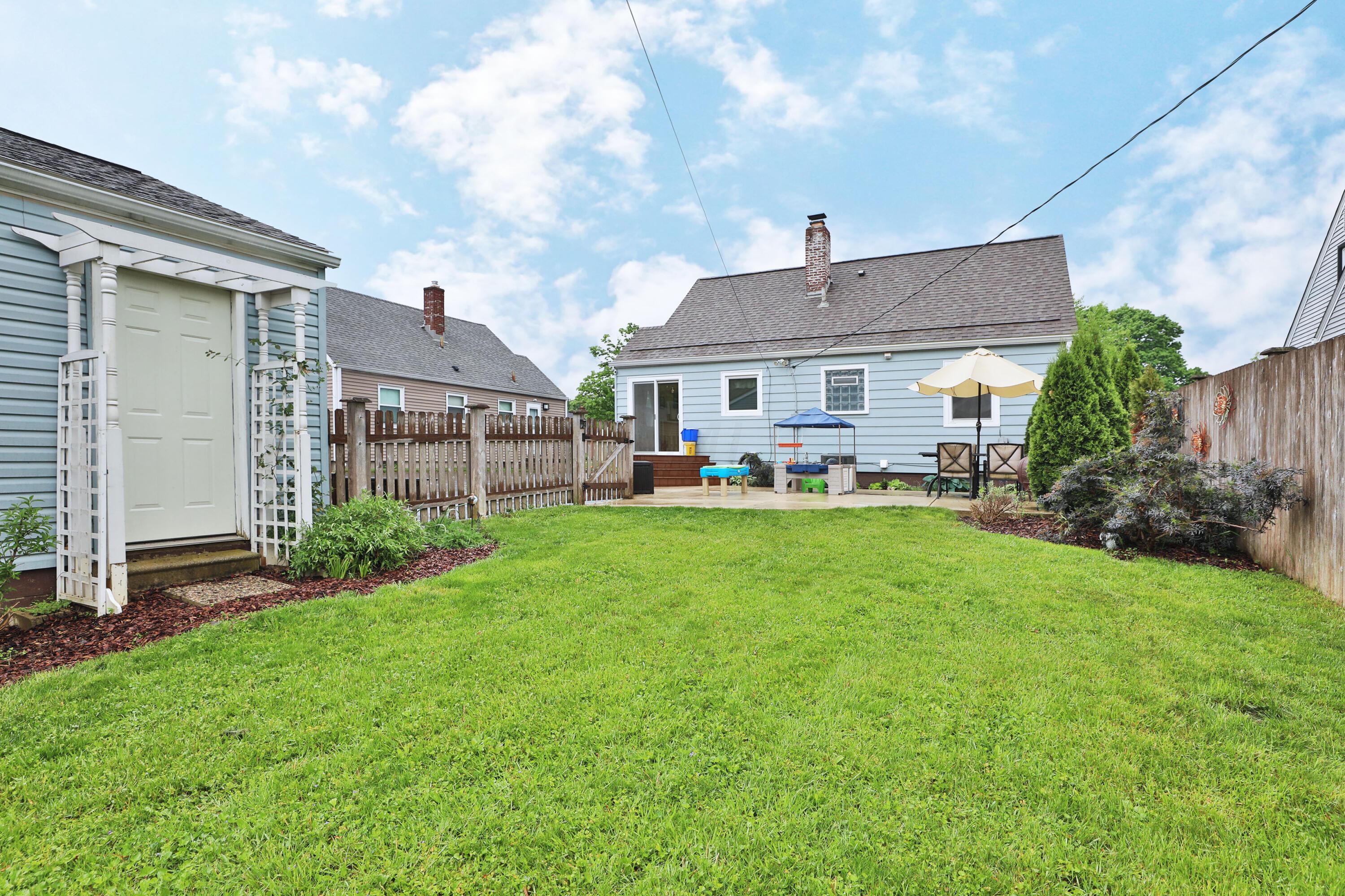 562 Northridge Road Columbus, OH 43214 - Photo 42 of 45 Yard