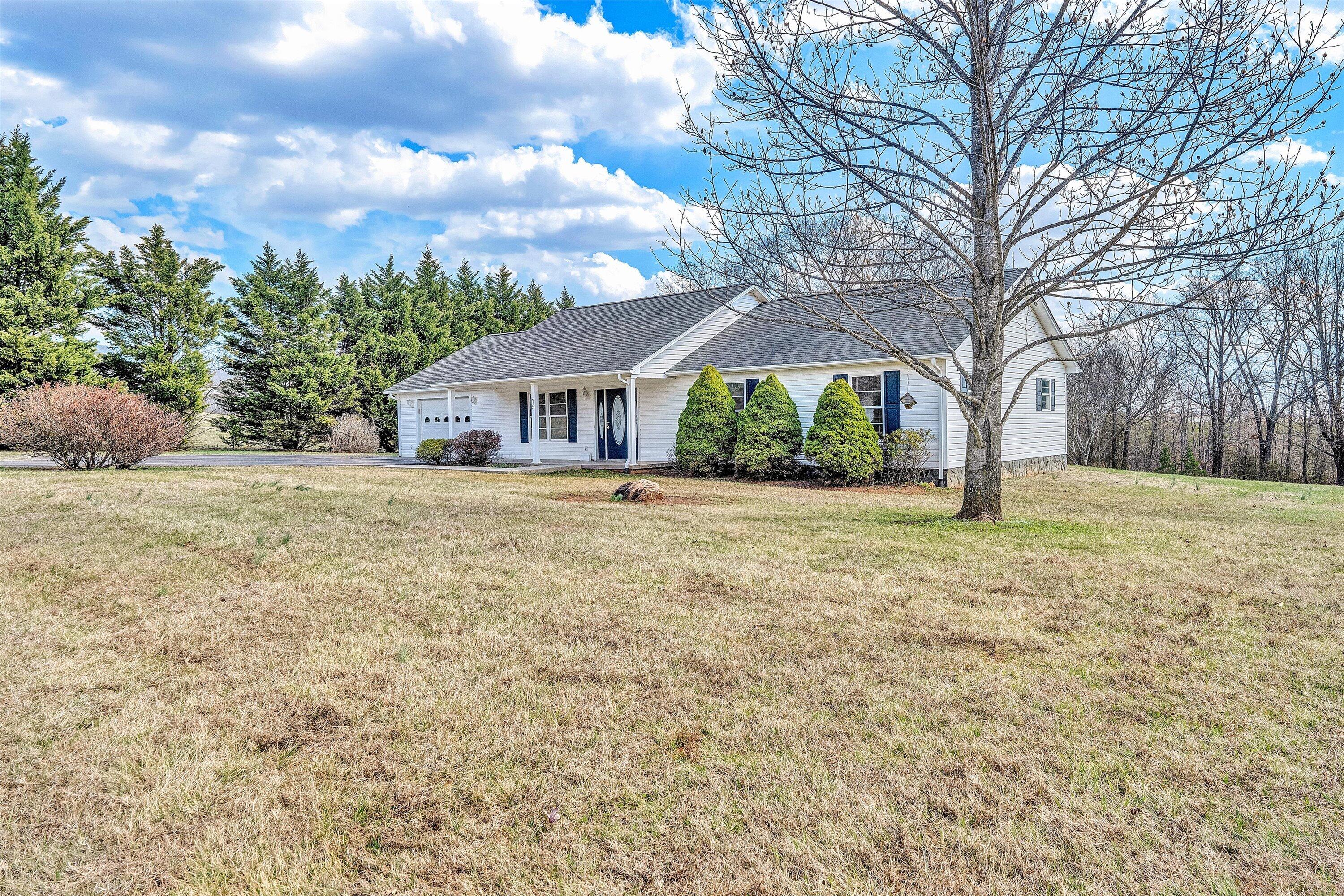 75 Evergreen Road Wirtz, VA 24184 - Photo 3 of 36 02-SGP-79
