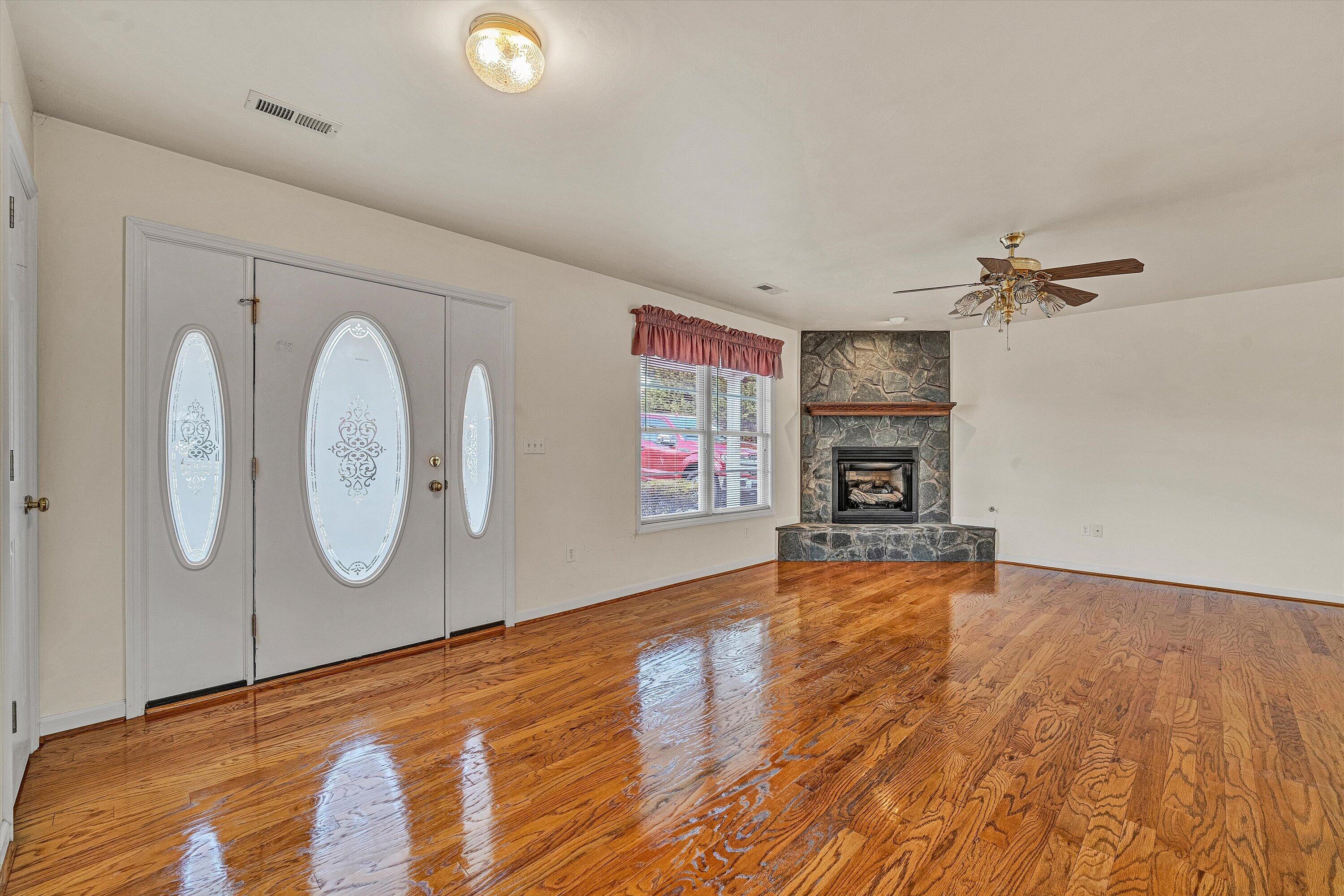 75 Evergreen Road Wirtz, VA 24184 - Photo 7 of 36 06-SGP-1