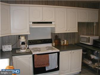 235 Kingston Road Upper Darby, PA 19082 - Photo 4 of 6 Kitchen