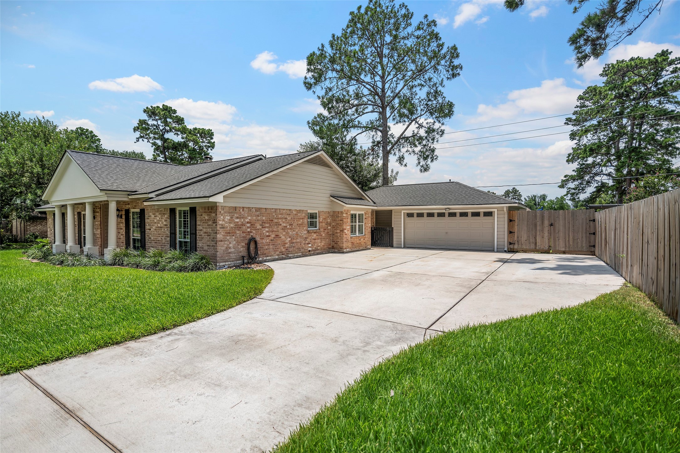 6507 Allentown Drive Spring, TX 77389 - Photo 28 of 30 Spacious driveway with additional parking space.