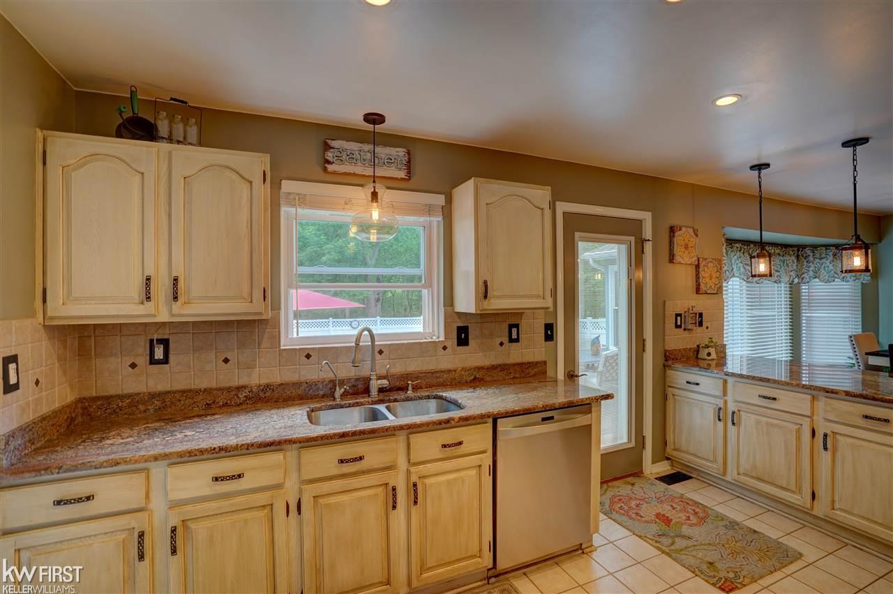 4280 North Henderson Road Davison, MI 48423 - Photo 36 of 59 50077972-35.JPG