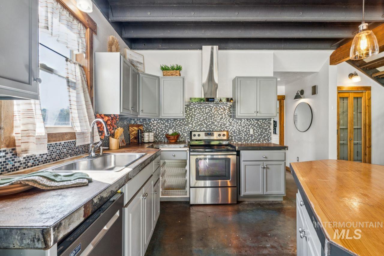 3850 North Plaza Road Emmett, ID 83617 - Photo 13 of 50