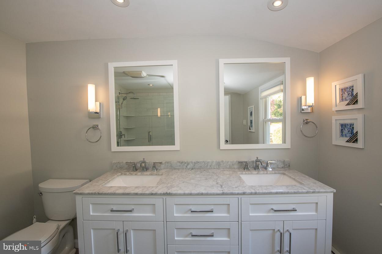 140 Gulph Hills Road Wayne, PA 19087 - Photo 18 of 35 Master Bathroom with Double Vanity