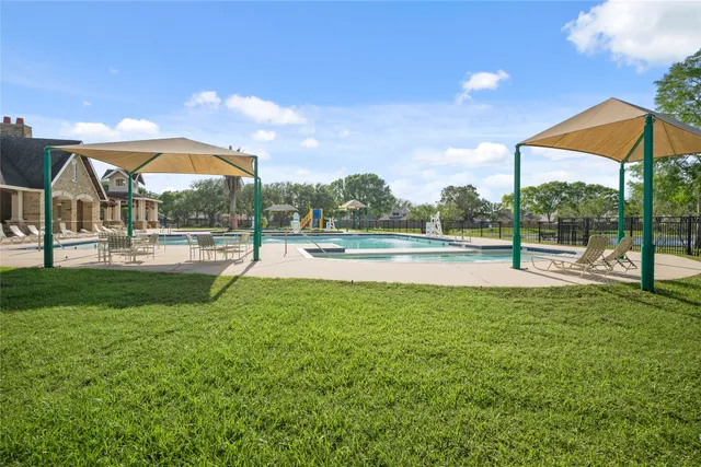 a black and white photo of a room