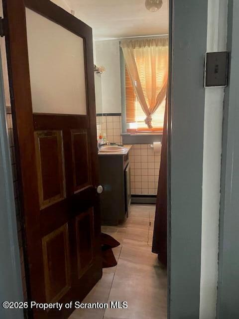 812 Butler Street Dunmore, PA 18512 - Photo 5 of 15 a view of walk in closet