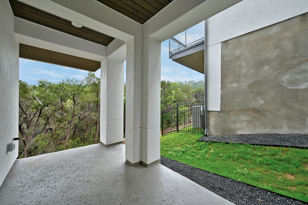 6805 Adeline Way, Unit 17 Austin, TX 78746 - Photo 34 of 38