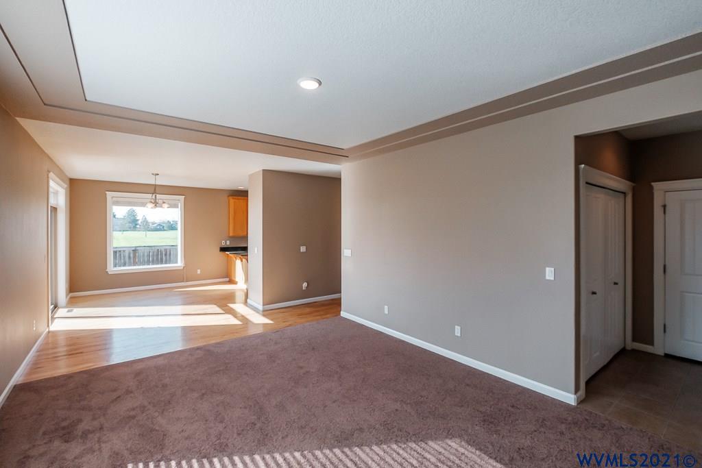 2077 Center Street Southeast Albany, OR 97322 - Photo 17 of 32